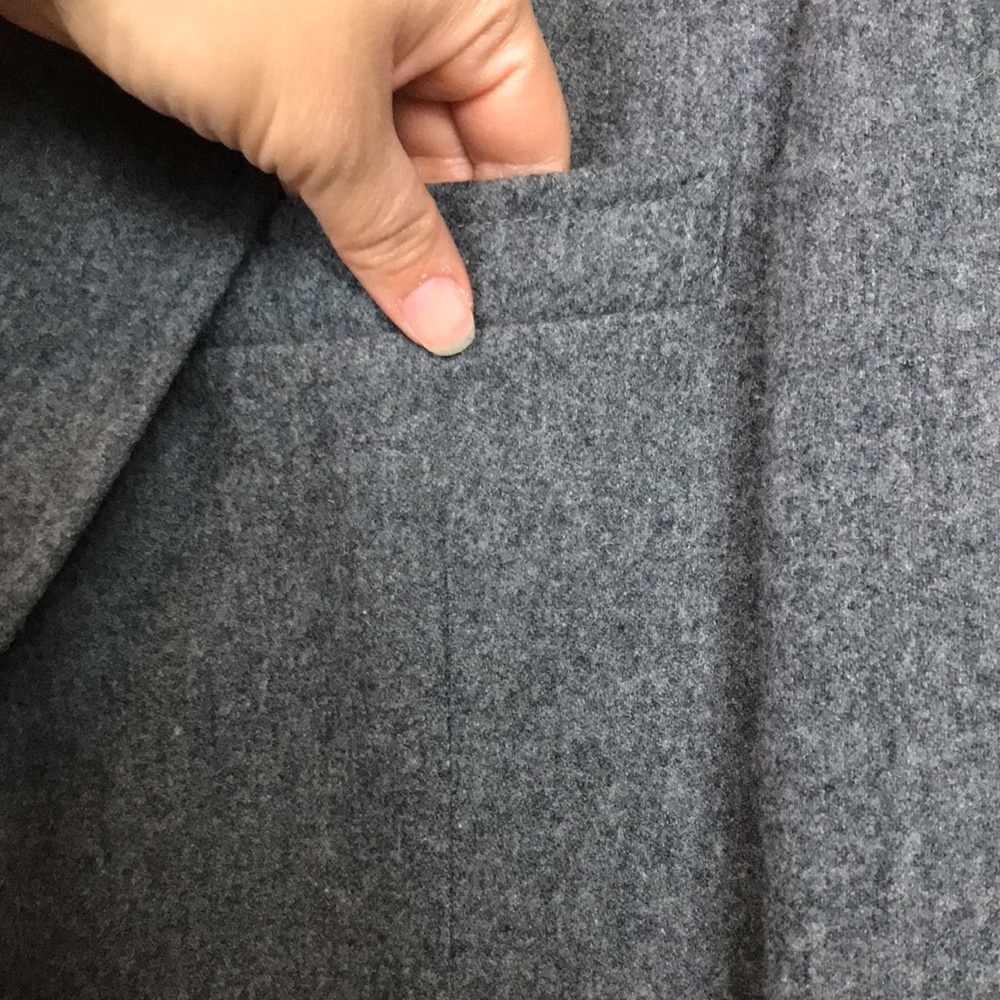 Pendleton Men’s Virgin Wool 2-Button Gray Suit Ja… - image 4